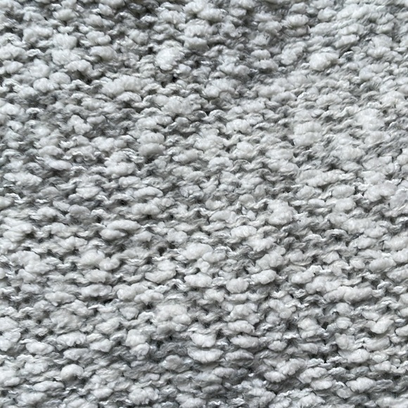 Grey and White Sweater - Picture 5 of 5